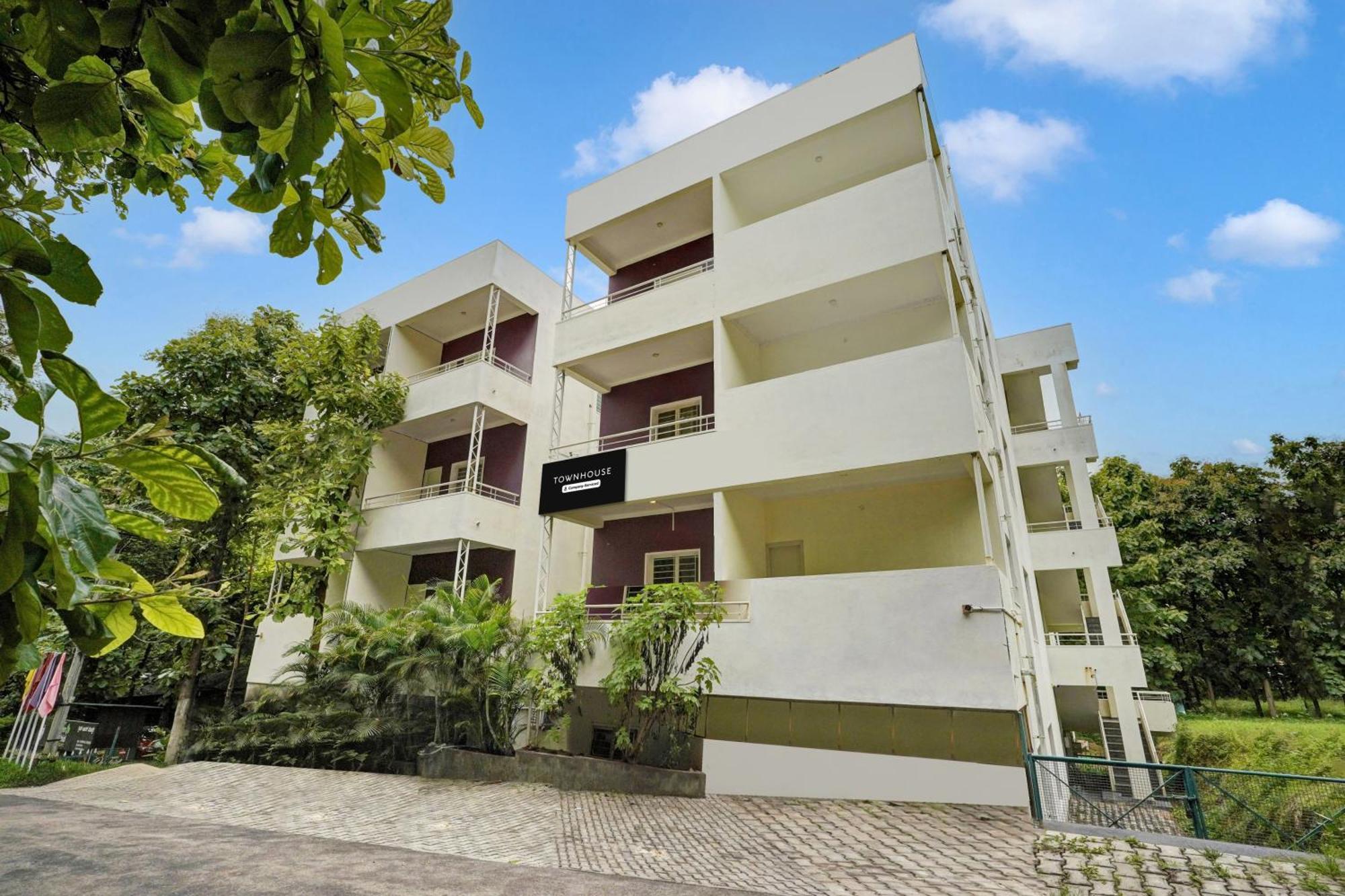 Super Townhouse Hebbal Mysore Belagula Eksteriør billede